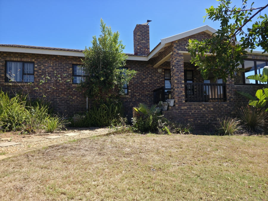 3 Bedroom Property for Sale in Wavecrest Eastern Cape